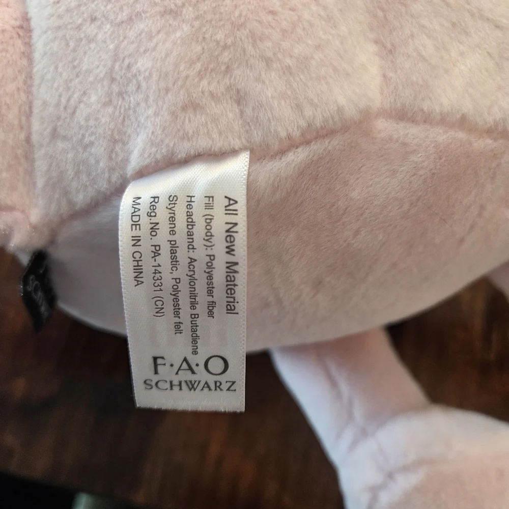 FAO Schwarz nwt fao